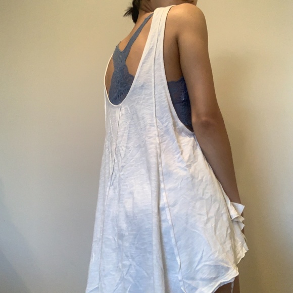 Flowy Open-Back Tank - Picture 3 of 5